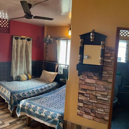 Calcutta Backpackers Homestay -Only For Backpackers & Travellers ภายนอก รูปภาพ