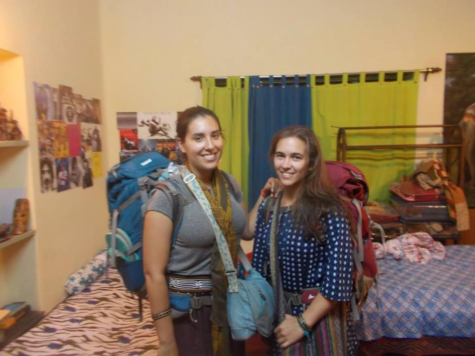 Calcutta Backpackers Homestay -Only For Backpackers & Travellers ภายนอก รูปภาพ