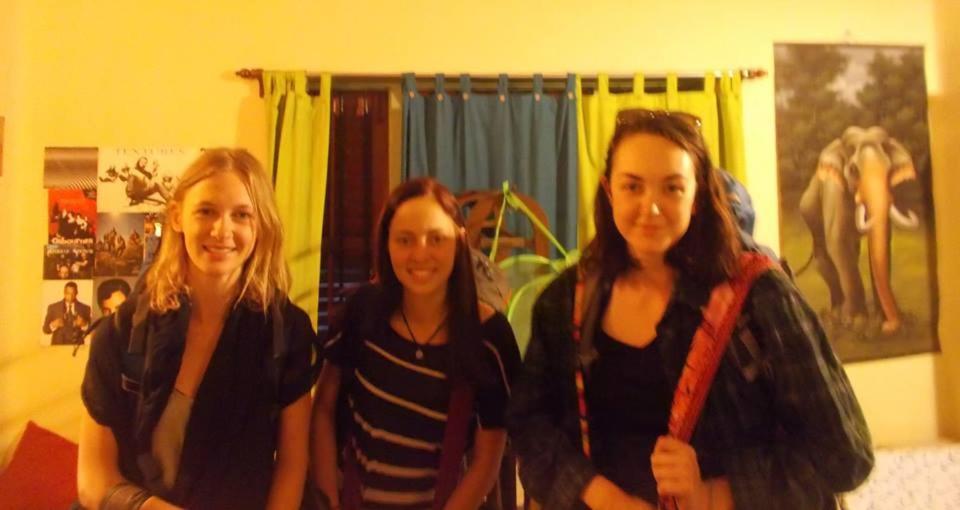 Calcutta Backpackers Homestay -Only For Backpackers & Travellers ภายนอก รูปภาพ