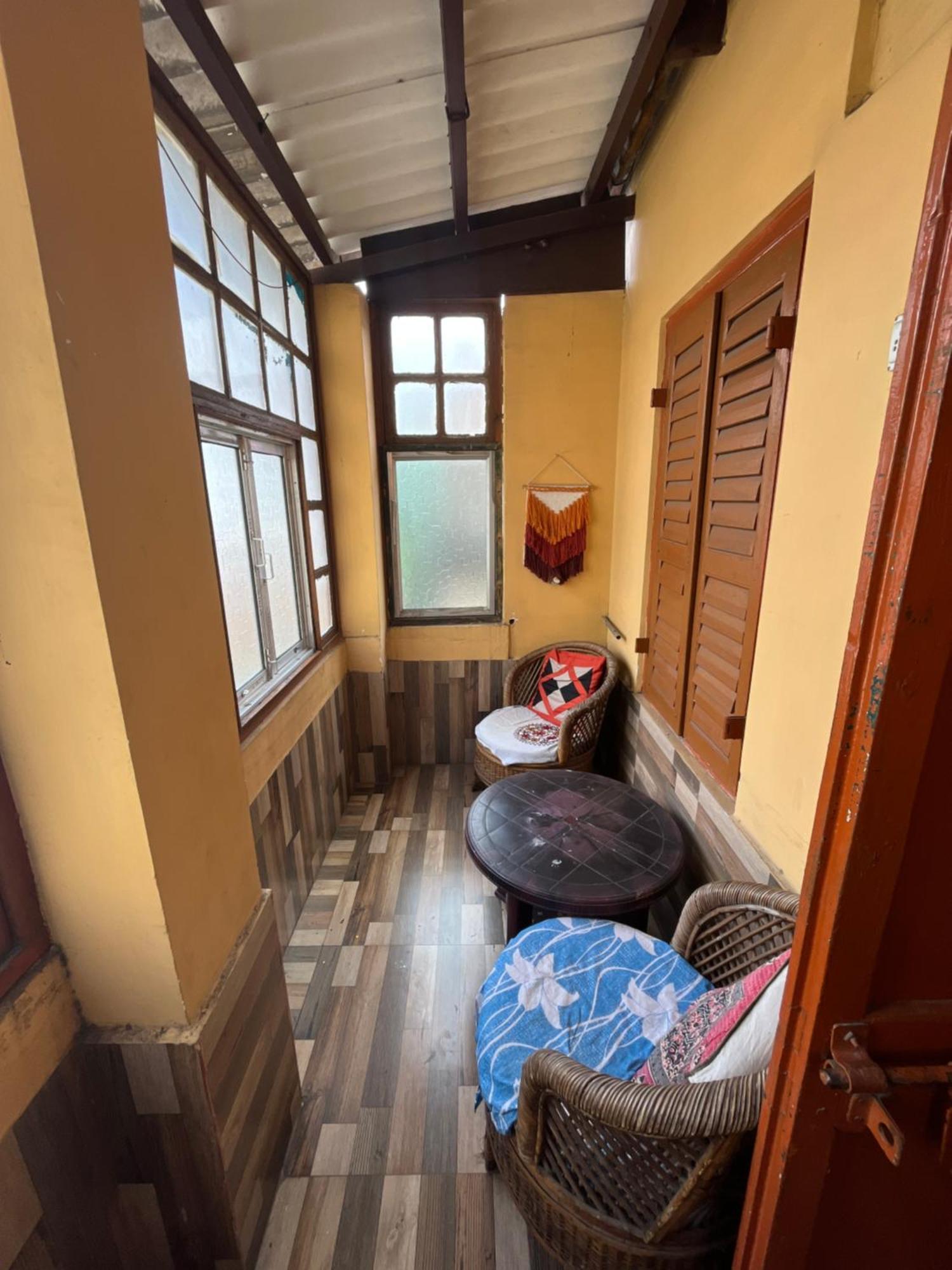 Calcutta Backpackers Homestay -Only For Backpackers & Travellers ภายนอก รูปภาพ